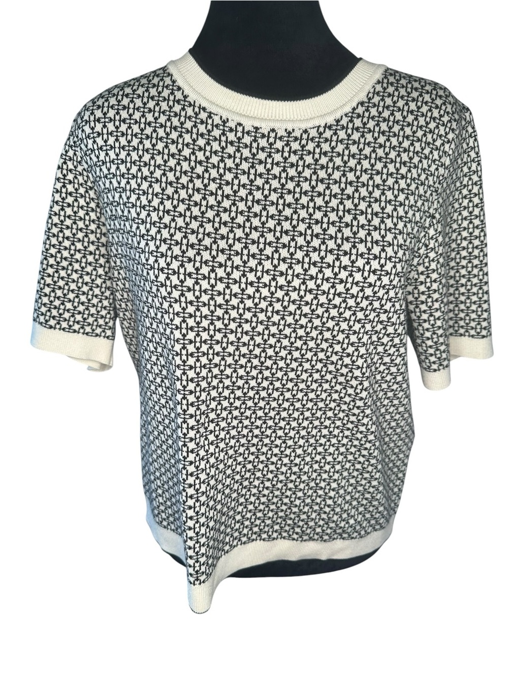 Adrianna Papell Black & White Geometric Print Sweater – Size Medium